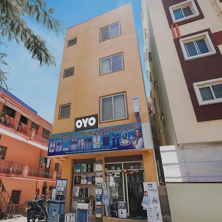 Oyo Flagship Lakshmana Hotel Bangalore Exterior foto